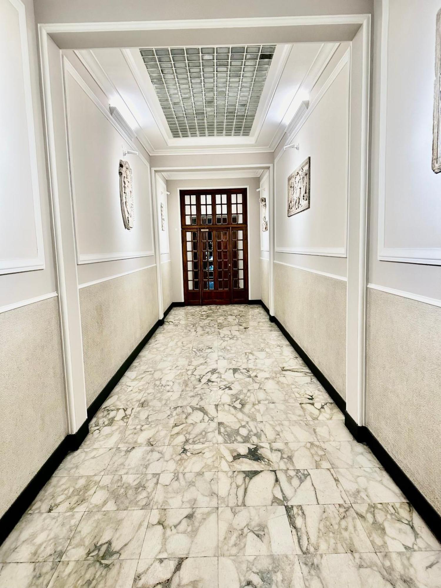 The Center Residence Janov Exteriér fotografie
