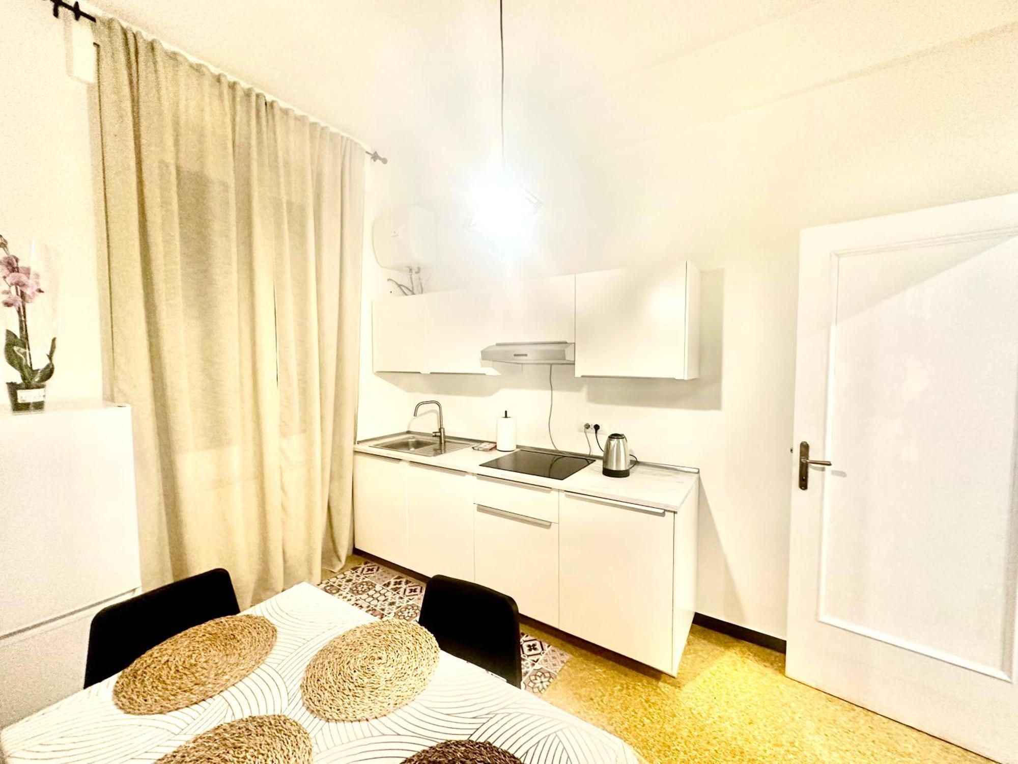 The Center Residence Janov Exteriér fotografie