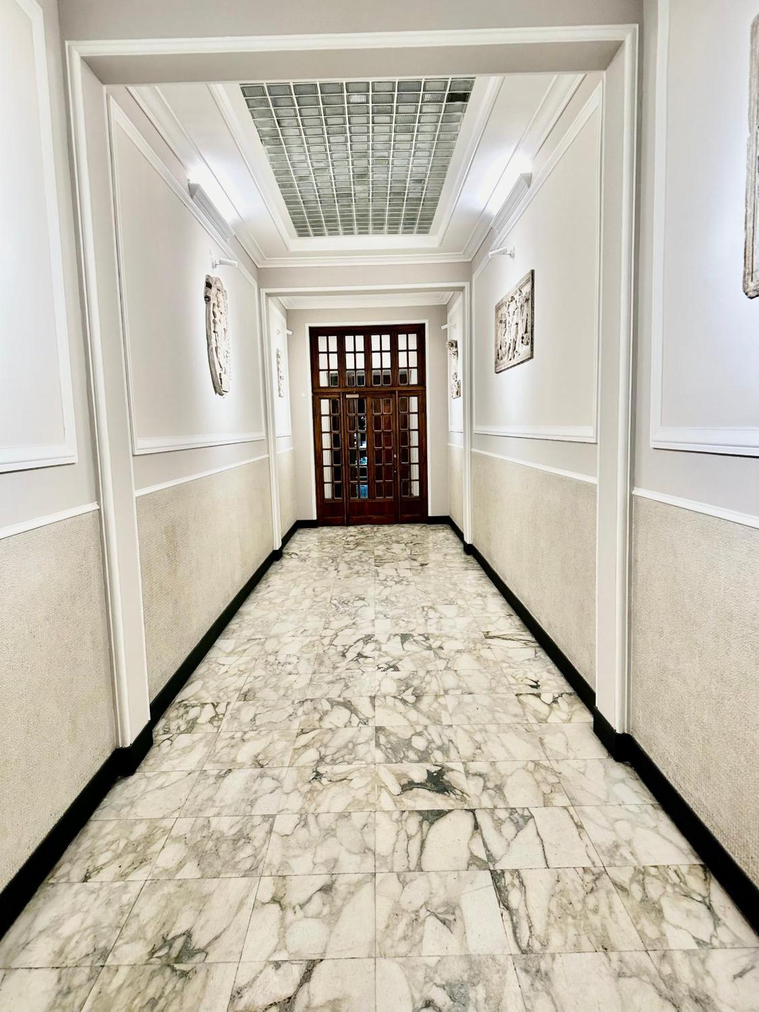 The Center Residence Janov Exteriér fotografie